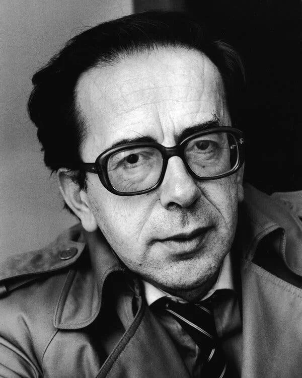 Ismail Kadaré — Imagen alternativa