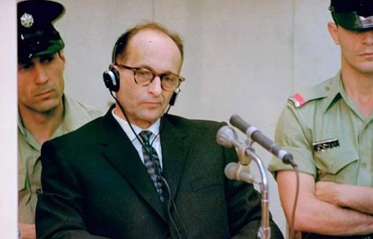 Adolf Eichmann — Imagen alternativa