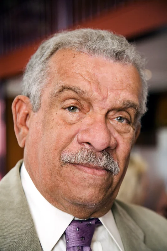 Derek Walcott — Imagen principal
