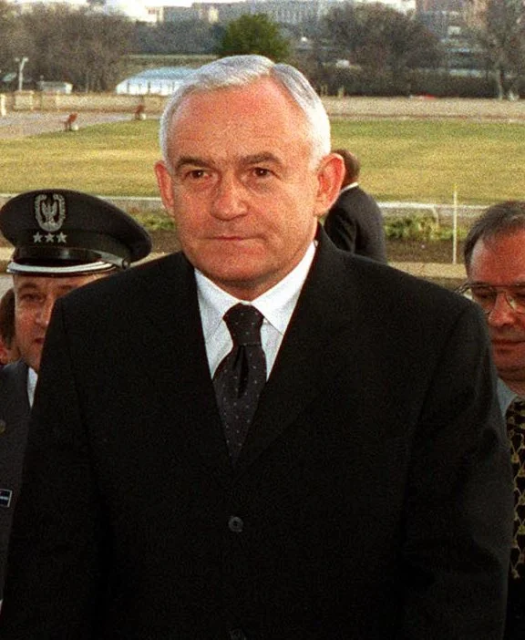 Leszek Miller — Imagen principal