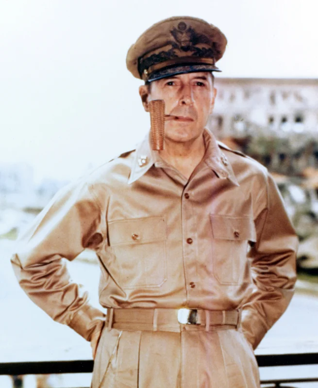 Douglas MacArthur — Imagen principal