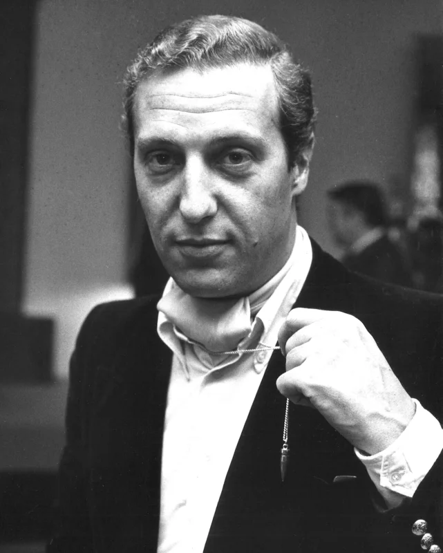 Frederick Forsyth — Imagen principal