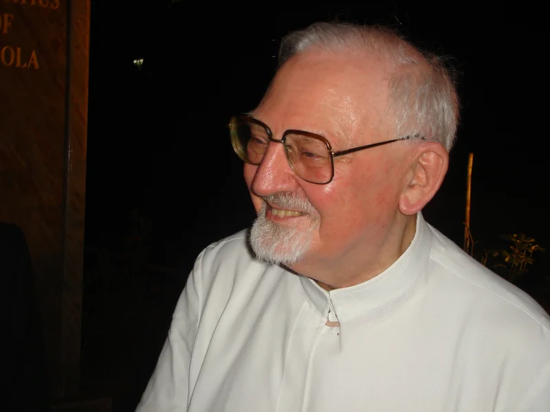Peter Hans Kolvenbach — Imagen principal