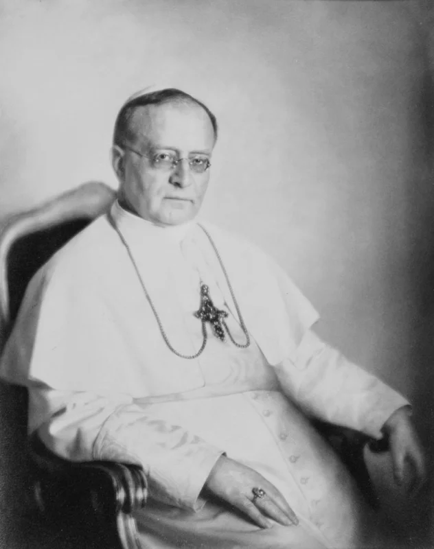 Pío XI — Imagen principal