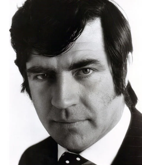 Alan Bates — Imagen principal
