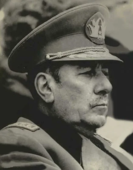 Carlos Prats Gonzalez — Imagen principal