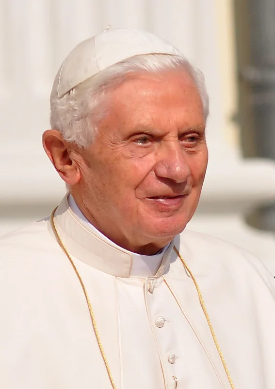 Benedicto XVI — Imagen principal