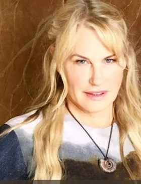 Daryl Hannah — Imagen principal