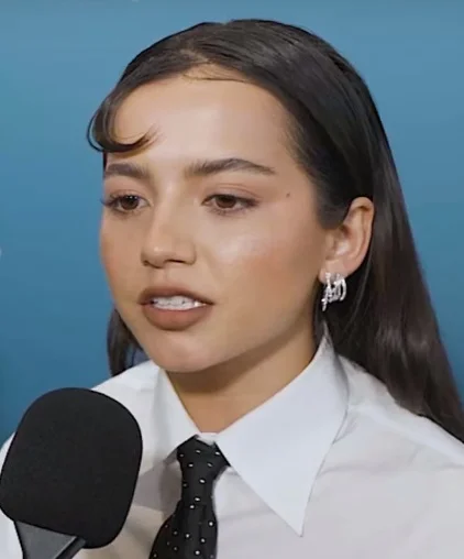 Isabela Merced — Imagen principal