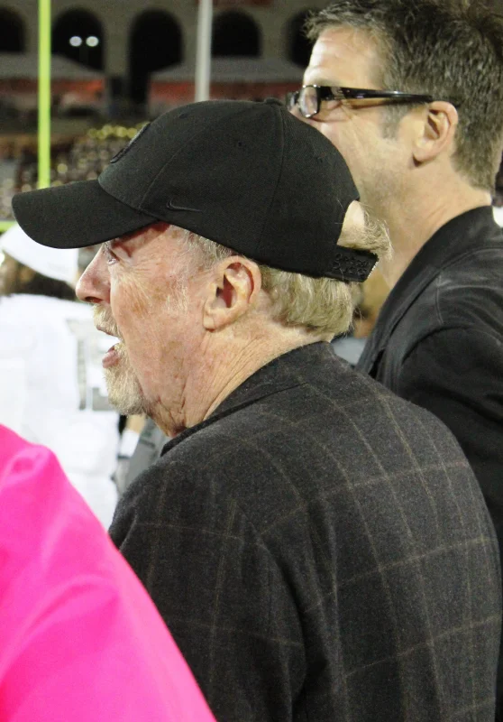 Phil Knight — Imagen principal
