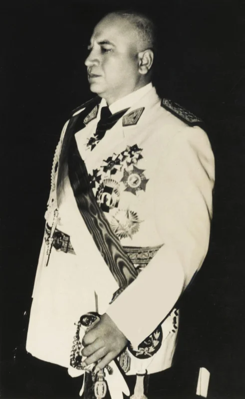 Ricardo Pérez Godoy — Imagen principal