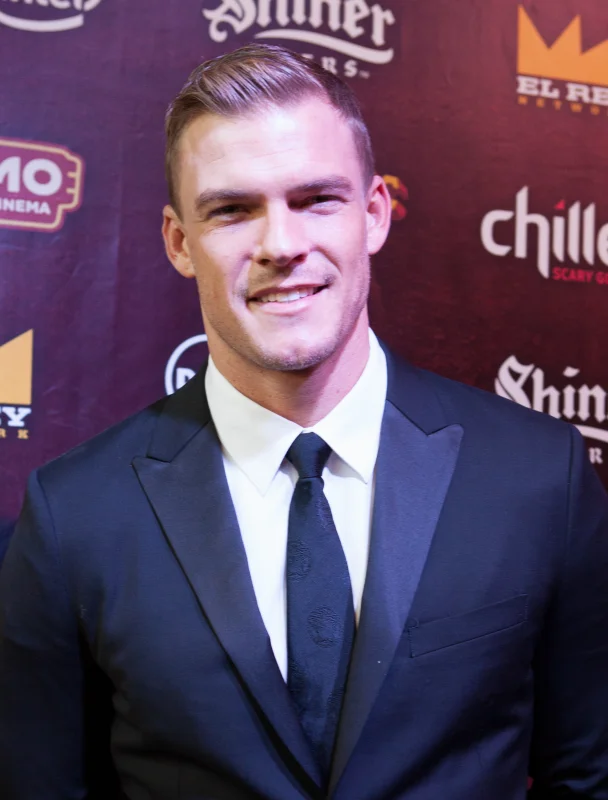 Alan Ritchson — Imagen principal
