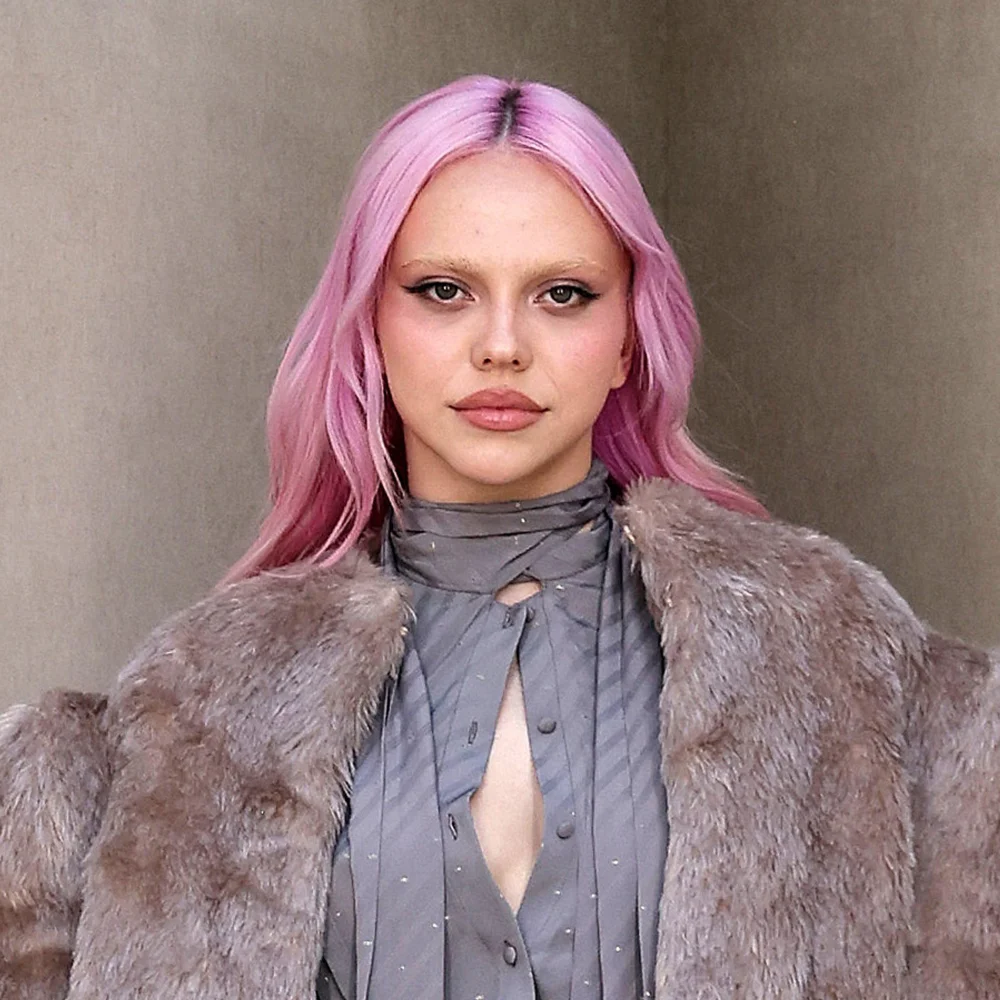 Adéla — Imagen principal