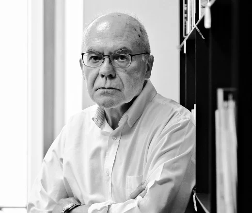 Justo Navarro — Imagen principal